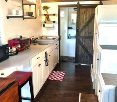 Austin House | Explore Fox Tiny Home - Oceanfront Cabins at Rim Rock