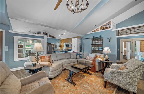 Rising Fawn Cottage | Fox View Cottage: Pet-Friendly Retreat with Breathtaking Views