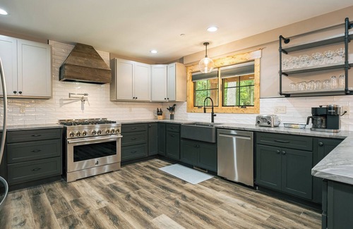 Oakland House | Foxcroft: New, Lake Access w. Dock Slip, Hot Tub, Pool Table