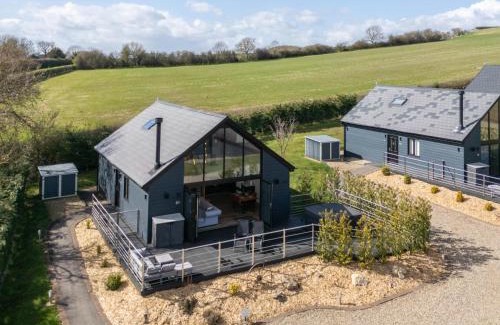 Pickering House | Foxes Den: Pet-Friendly Haven with 10/10 Guest Ratings