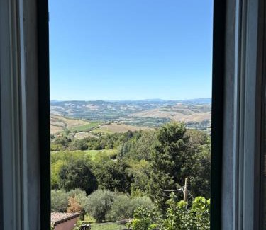 Monte Fabbri Apartment | Foxes House Sky