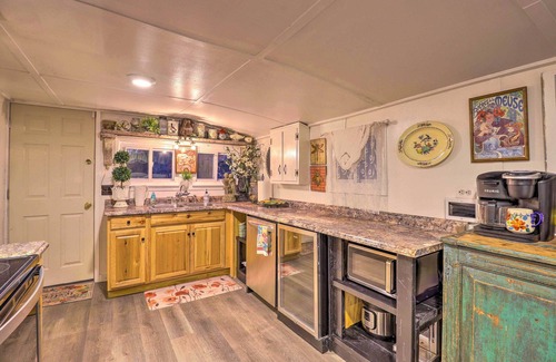 Westwood Place Cottage | Foxglove Cottage: Cozy Retreat in Walkable West Asheville