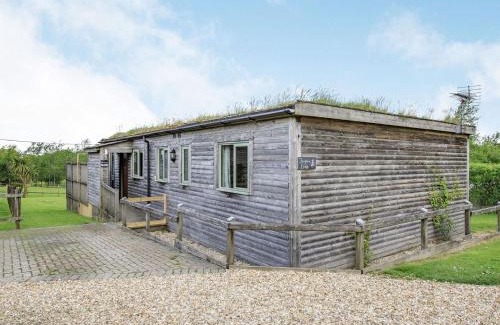 Holsworthy House | Foxglove Lodge: 4-Star Retreat for Families and Pets