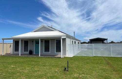 Waterhouse House | Foxhill Shores - WIFI outside pets