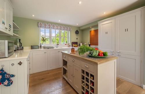 Stowmarket House | Relax at Foxhole Cottage: Family-Friendly Retreat in Framlingham