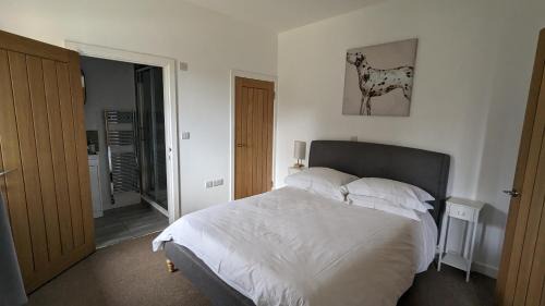 Bideford House | Inviting Foxmoor Cottage: Pet Friendly with Hot Tub Oasis