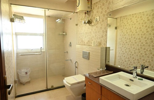 Shyamkhet Resort | Discover Foxoso Misty Oaks Resort with Family-Friendly Perks