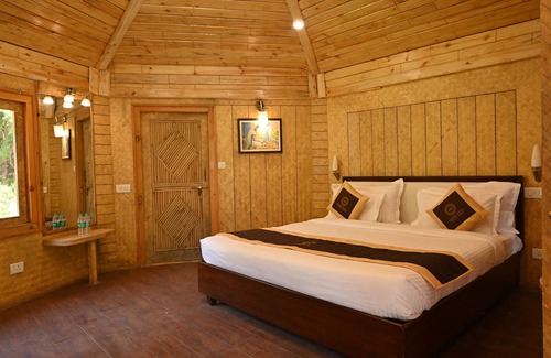 Shyamkhet Resort | Discover Foxoso Misty Oaks Resort with Family-Friendly Perks