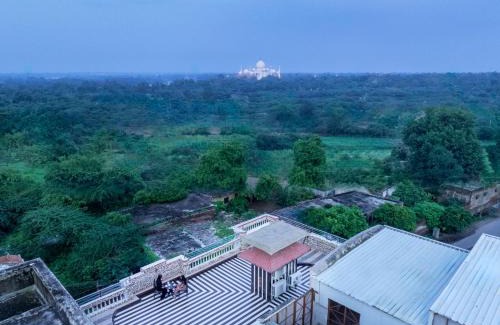 Rakabganj Hotel | Foxoso Taj View Hotel