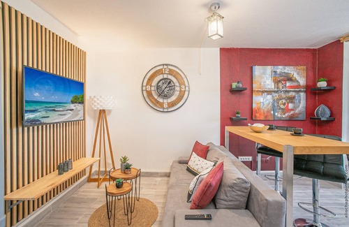 Fort-de-France Apartment | Inviting Foyal Toloman - Ibiskis with Kitchen Amenities
