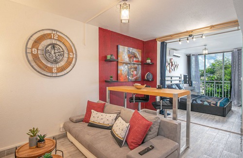 Fort-de-France Apartment | Inviting Foyal Toloman - Ibiskis with Kitchen Amenities