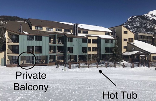 East Village at Copper Apartment | Top-Rated FP122 Ski-in Studio with Kitchen & Spa Amenities