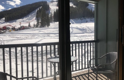 East Village at Copper Apartment | Top-Rated FP122 Ski-in Studio with Kitchen & Spa Amenities