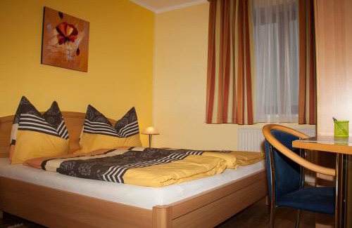 Wartberg im Muerztal Bed & Breakfast | Guest Rated: Frühstückspension Kuzmic with Family-Friendly Amenities