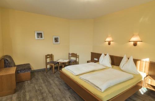 Graz-Straßgang House | Family-Friendly Retreat at Frühstückspension Meyer