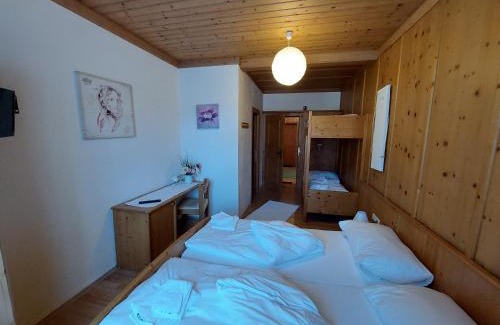 Taxenbach Hotel | Comfortable Stay at Gasthof zur Post with Family-Friendly Perks