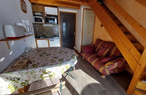 Autrans-Meaudre-en-Vercors Apartment | Cozy Studio in Autrans-Méaudre-en-Vercors for 3 Guests