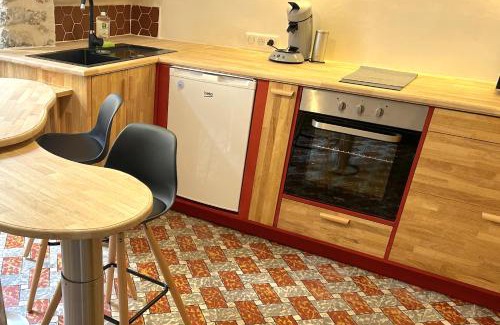 Durfort-et-Saint-Martin-de-Sossenac Apartment | Pet-Friendly Lavoute: Highly Rated Hotel at Great Value