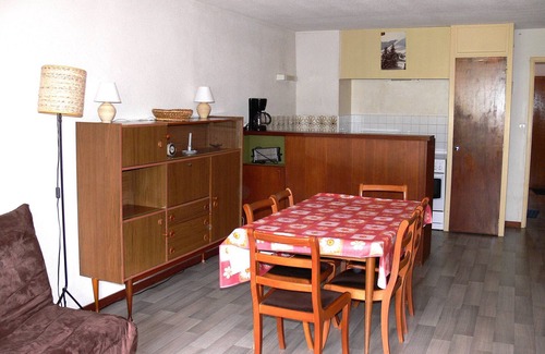Gouaux-de-Larboust Apartment | Cozy 1-Bedroom Apartment for 6 with Pet-Friendly Amenities