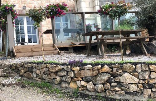 Saint-Evroult-Notre-Dame-du-Bois House | Cozy Gîtes du duvet d'oie: Ideal for Family Getaways
