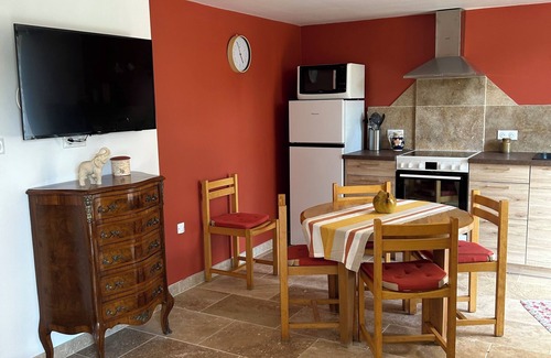 Saint-Felix-de-Reillac-et-Mortemart House | Gîte du pigeonnier with swimming pool Périgord noir 4 people from 226€