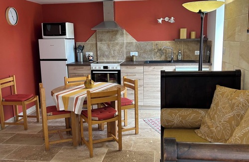Saint-Felix-de-Reillac-et-Mortemart House | Gîte du pigeonnier with swimming pool Périgord noir 4 people from 226€