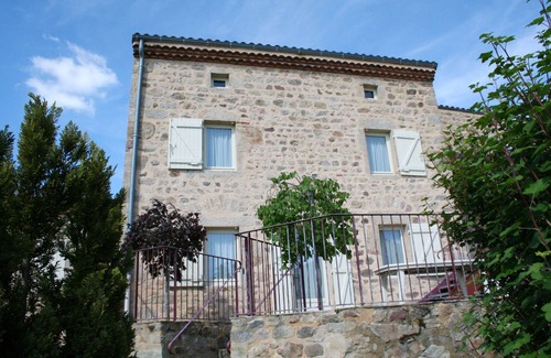 Saint-Quentin-sur-Sauxillanges House | Gîte Naole: Bright Retreat with Pool & Family Amenities