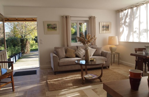 Saint-Sylvestre-de-Cormeilles Apartment | Idyllic Gîte à la Campagne Near Deauville with Ocean View