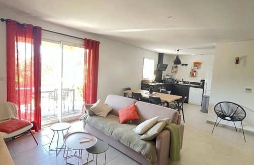 Pinarellu House | Beautiful Mini Villa with Pool, Steps from the Beach