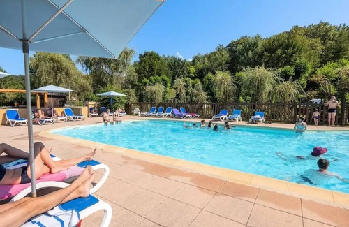 Marcillac-Saint-Quentin House | Campsite Le Pont de Mazerat* - Mobile home Select LV Clim Plancha Wifi 3 rooms 4 people