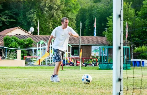Marcillac-Saint-Quentin House | Campsite Le Pont de Mazerat* - Mobile home Select LV Clim Plancha Wifi 3 rooms 4 people