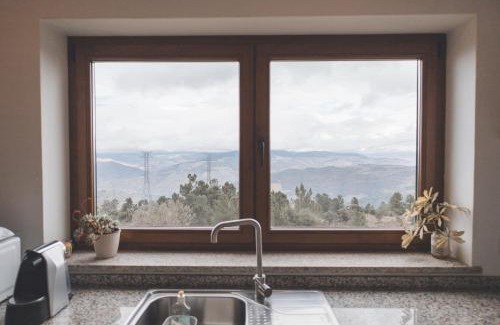 Armamar House | Explore Fraga's House - Nature Retreat with Child-Friendly Amenities