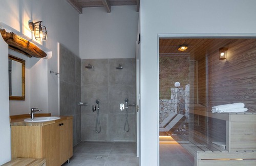 Bapiolos House | Fragia's house for 6,Pool,Sauna,Incredible view