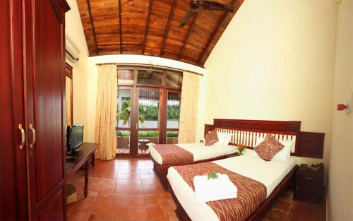 Paravur Resort | Serene Fragrant Nature Backwater Resort & Ayurveda Spa