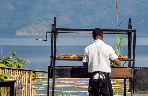 Burera Cabin | Nature Adventure Awaits at Frama: Scenic Lake View & Breakfast