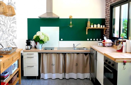 Corps-Nuds House | Discover Framboise - Corps-nuds: Spa & Family Amenities