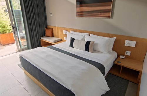 Bouldin Hotel | Frame Hotel - SoCo