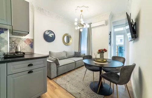 Slavija Apartment | France touch, 10min. to Knez M., with P extra 12e