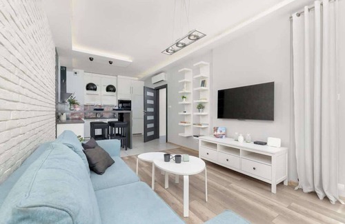 Grzegorzki Apartment | Francesco Nullo 42/26: Pet Friendly with Family Amenities