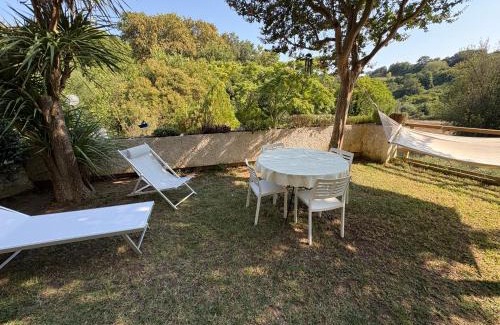 Zona LIII Tomba di Nerone Apartment | Pet-Friendly Francigena House with Oceanfront Views