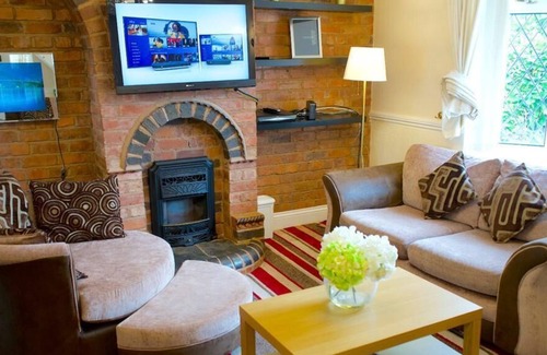 Smethwick House | Francis House Accommodation