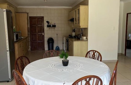 Athlone House | Experience Francis Place Guesthouse: Pet-Friendly Oceanfront Retreat