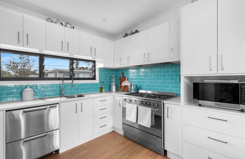 Berrara House | Frank and Coco's in Berrara