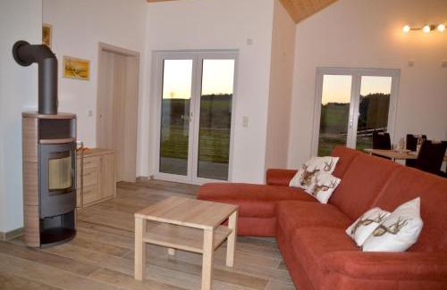 Hoechstaedt im Fichtelgebirge House | Welcoming Frankenhaus: Pet-Friendly Retreat for Families