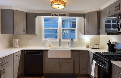 Frankfort Cottage | Charming Frankfort Beach House: Steps from Downtown & Ocean View