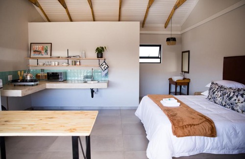 Frankfort Apartment | Family-Friendly Frankfort Self Catering with Kitchen & Breakfast