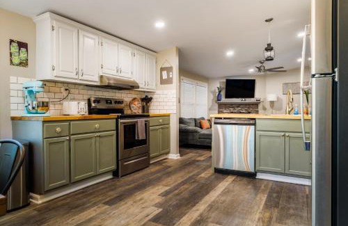 Franklin House | Franklin 4BR Escape, BBQ, Fire Pit, Sleeps 15