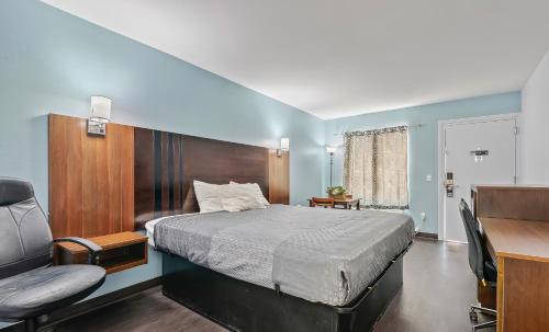 Carrabelle Hotel | Pet-Friendly Franklin Inn: 5-Star Comfort and Convenience