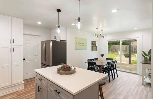 Franklin Park House | Family-Friendly Dove Springs Oasis with King Beds & More