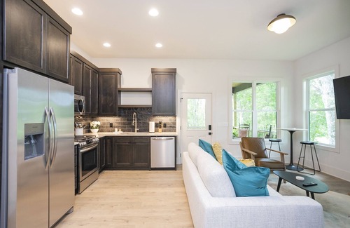 Franklin House | Discover Franklin's Best Hideaway: Guest Rated 9.8/10